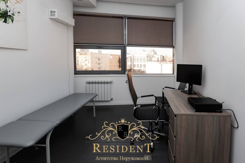 Продаж приміщення в центрі міста. На сьогодні лікарня. - <ro>Изображение</ro><ru>Изображение</ru> #8, <ru>Объявление</ru> #1747062