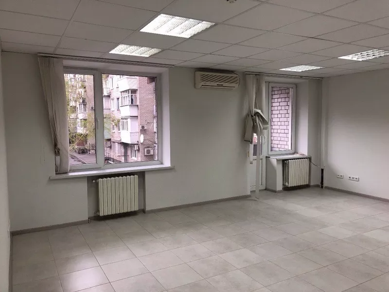 Продаж офісу в центрі, з орендарями. Червона лінія, 2 входа. - <ro>Изображение</ro><ru>Изображение</ru> #7, <ru>Объявление</ru> #1747114