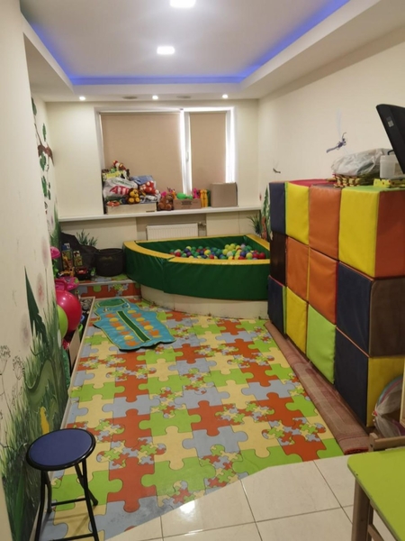 Продам Магазинпослуги на Червоній лінії з окремим входом.  Район медучилища - <ro>Изображение</ro><ru>Изображение</ru> #7, <ru>Объявление</ru> #1747057